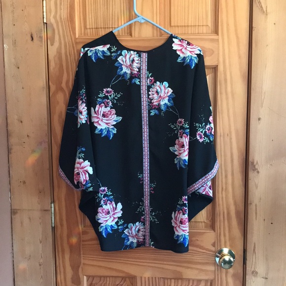Floral Flowy Cardigan - Picture 2 of 2